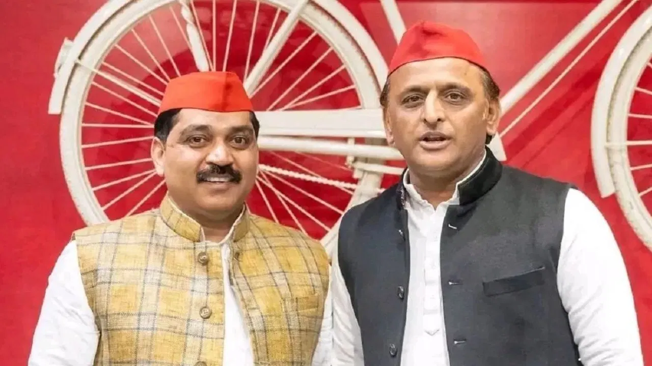 लापता नहीं गिरफ्तार हुए! सपा प्रवक्ता मनोज यादव कोबाराबंकी में किया गया अरेस्ट लापता नहीं गिरफ्तार हुए! सपा प्रवक्ता मनोज यादव कोबाराबंकी में किया गया अरेस्ट