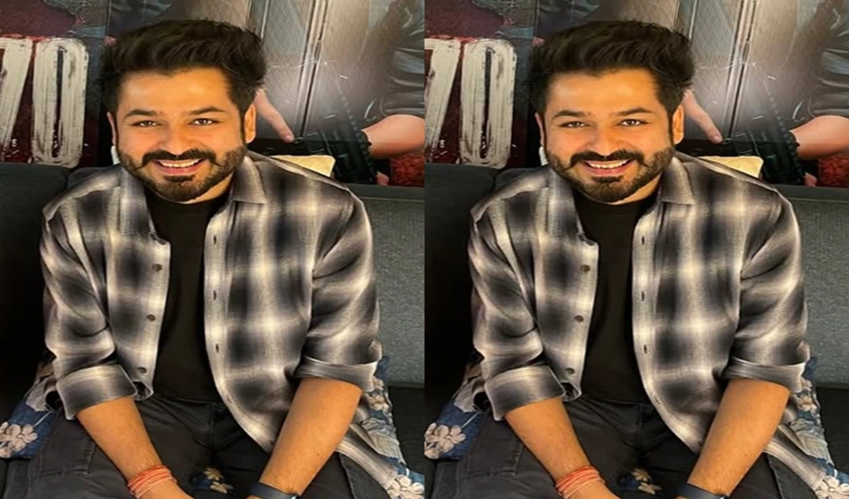 Aditya Dhar Birthday: कभी Radio Jockey थे, Dyslexia को दी मात, अब हैं Bollywood के Superstar डायरेक्टर Aditya Dhar Birthday: कभी Radio Jockey थे, Dyslexia को दी मात, अब हैं Bollywood के Superstar डायरेक्टर