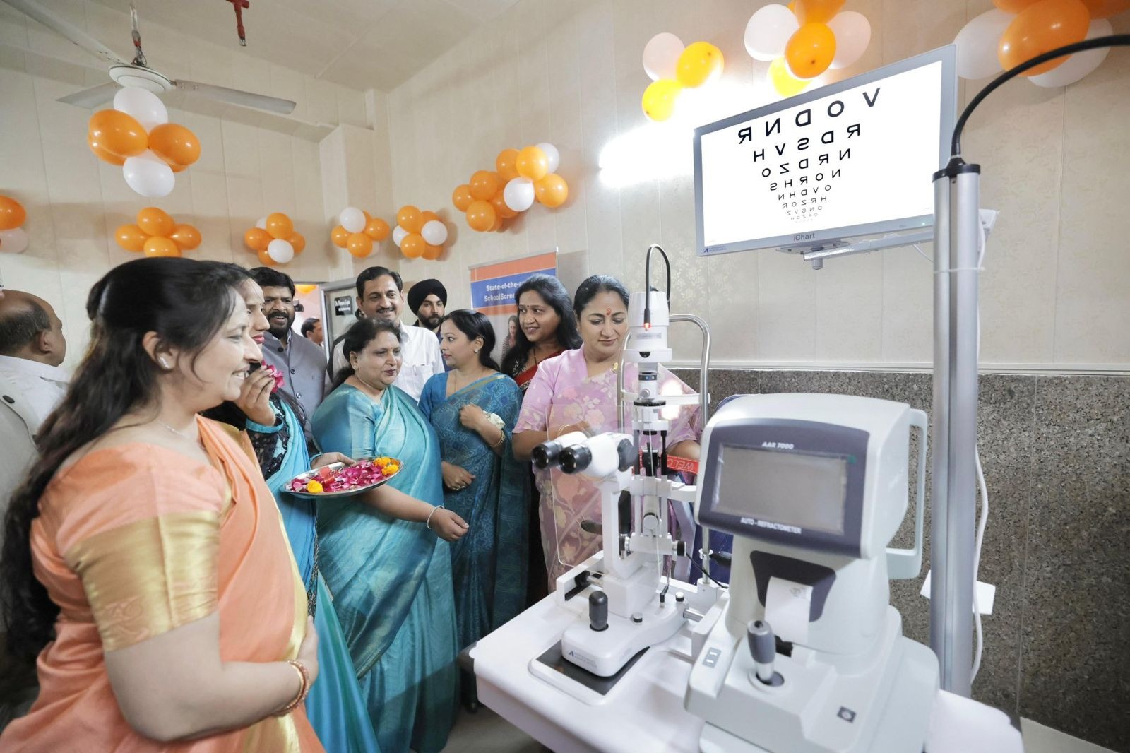Desk SBN : दिल्ली में स्वास्थ्य सुविधाओं को बढ़ावा, मुख्यमंत्री रेखा गुप्ता ने शालीमार बाग में लायंस आई सेंटर का किया उद्घाटन