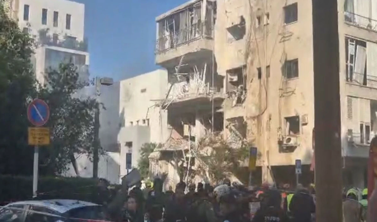 Iran Missile Attack: Tel Aviv में तबाही के बाद Israel का पलटवार, Hezbollah का खुफिया हेडक्वार्टर तबाह Iran Missile Attack: Tel Aviv में तबाही के बाद Israel का पलटवार, Hezbollah का खुफिया हेडक्वार्टर तबाह