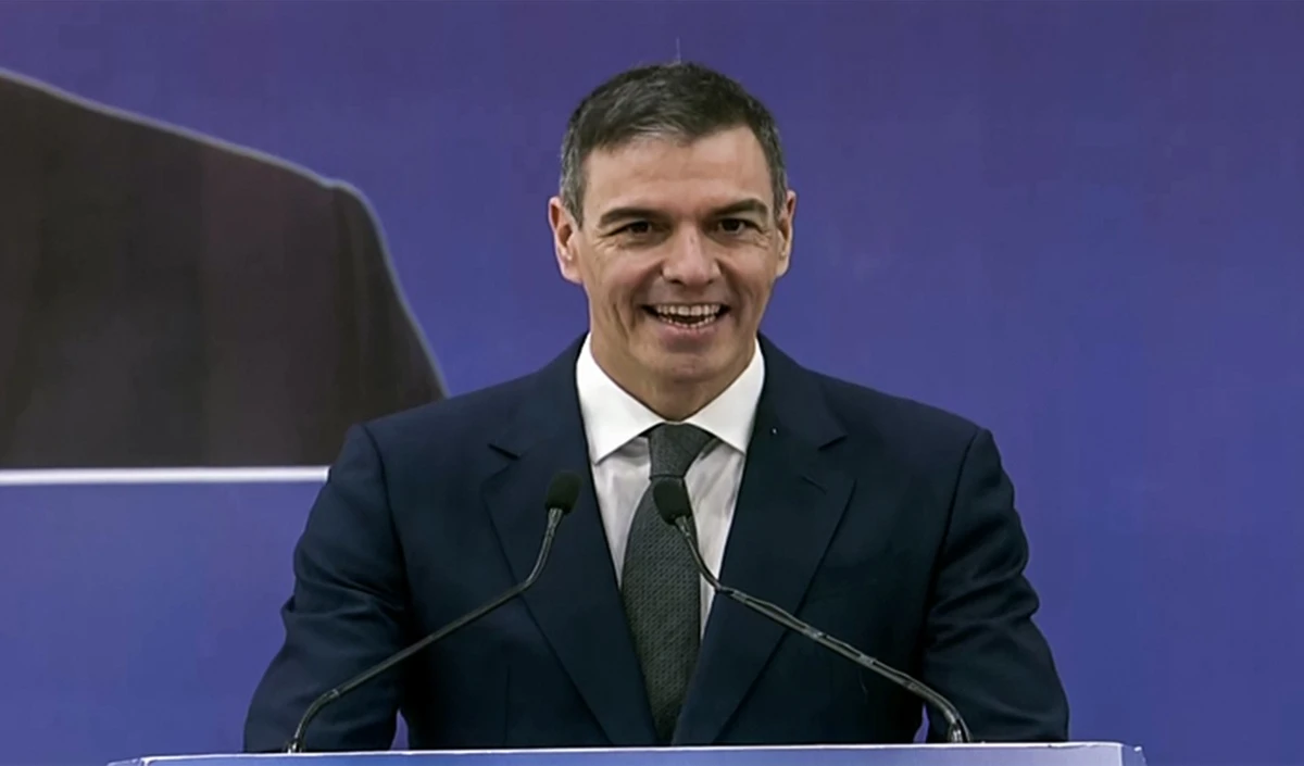 Iran पर हमले को स्पेन के PM Pedro Sanchez ने बताया ‘Russian Roulette’, US-Israel को दी कड़ी चेतावनी Iran पर हमले को स्पेन के PM Pedro Sanchez ने बताया 'Russian Roulette', US-Israel को दी कड़ी चेतावनी