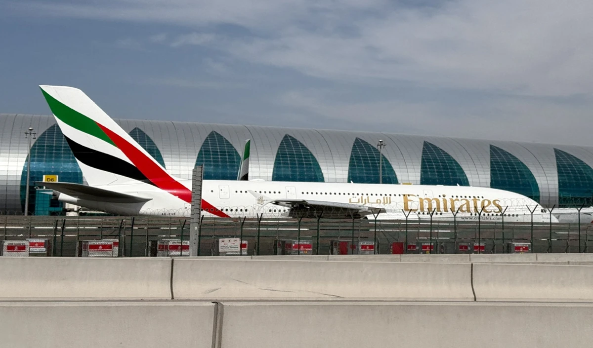 Middle East में बढ़ा तनाव! UAE के Fujairah पोर्ट पर Drone Attack, दुनिया की तेल सप्लाई खतरे में Middle East में बढ़ा तनाव! UAE के Fujairah पोर्ट पर Drone Attack, दुनिया की तेल सप्लाई खतरे में