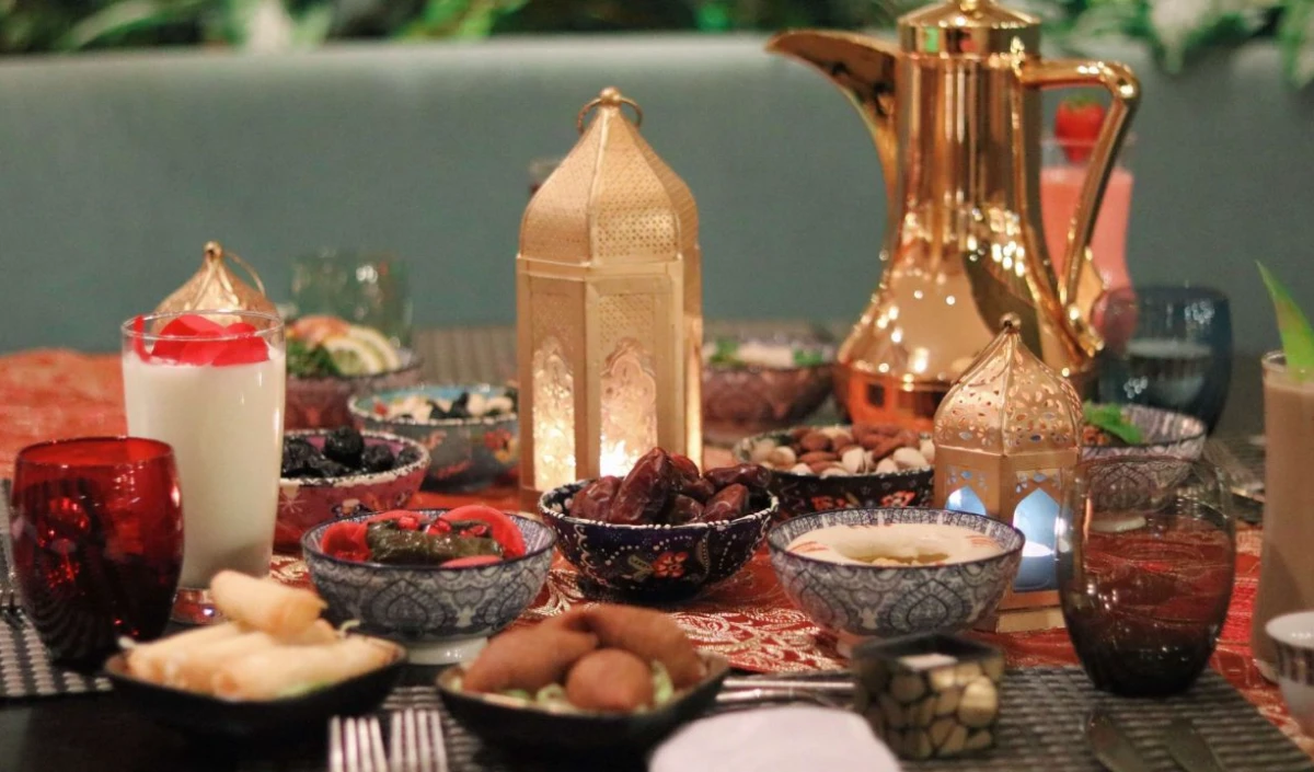 Ramadan 2026 Iftar Party Guide । जायके के साथ सजावट में भी लगाएं चार चांद, अपनाएं ये मॉडर्न आइडियाज Ramadan 2026 Iftar Party Guide । जायके के साथ सजावट में भी लगाएं चार चांद, अपनाएं ये मॉडर्न आइडियाज