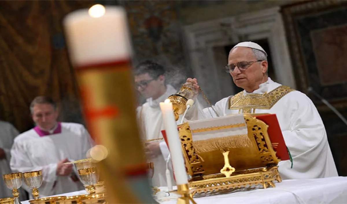 Donald Trump के तीखे हमले पर Pope Leo का पलटवार, बोले- War के खिलाफ आवाज उठाता रहूंगा Donald Trump के तीखे हमले पर Pope Leo का पलटवार, बोले- War के खिलाफ आवाज उठाता रहूंगा