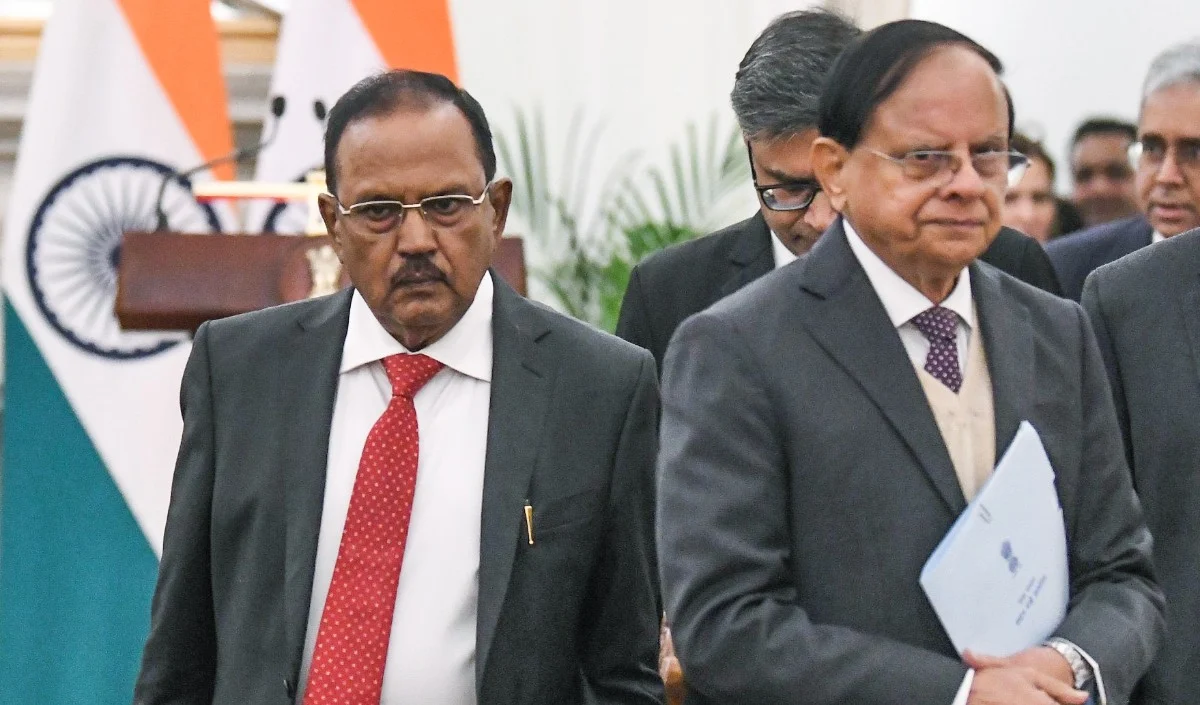 Strategic Mission: NSA Ajit Doval की सऊदी अरब यात्रा, पश्चिम एशिया के तनाव के बीच अहम मुलाकात Strategic Mission: NSA Ajit Doval की सऊदी अरब यात्रा, पश्चिम एशिया के तनाव के बीच अहम मुलाकात