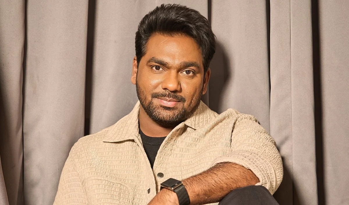 Zakir Khan के जलने वाले बयान से Bollywood में मचा बवाल, सितारों ने खोला मोर्चा Zakir Khan के जलने वाले बयान से Bollywood में मचा बवाल, सितारों ने खोला मोर्चा