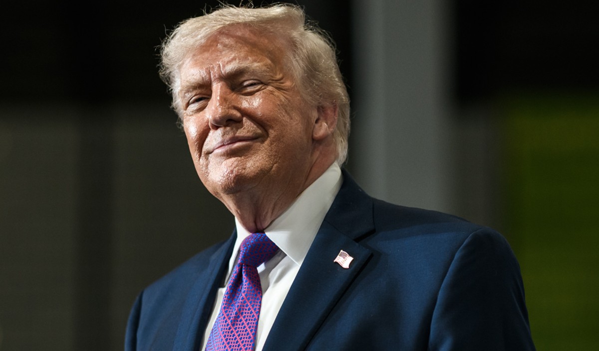 दुश्मन की सीमा में कैसे घुसी अमेरिकी सेना? Trump ने बताया Iran से Pilot Rescue का पूरा सच दुश्मन की सीमा में कैसे घुसी अमेरिकी सेना? Trump ने बताया Iran से Pilot Rescue का पूरा सच