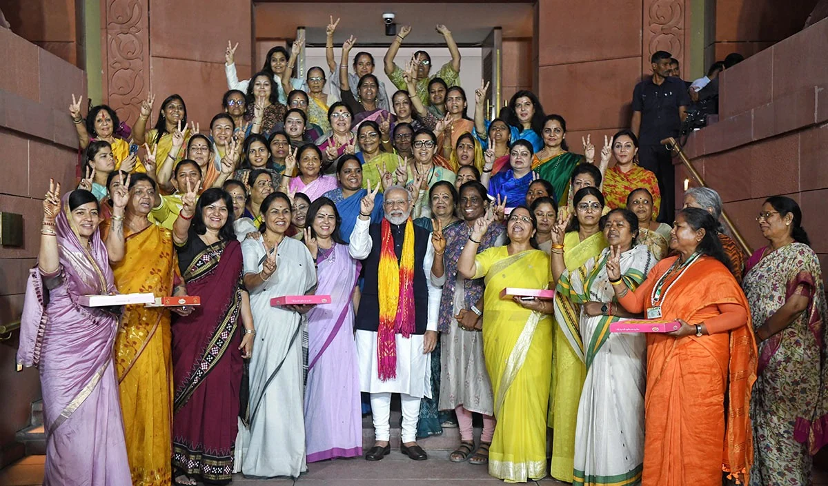 महिला आरक्षण विधेयक: भारत की लोकतांत्रिक यात्रा में एक शांत क्रांति महिला आरक्षण विधेयक: भारत की लोकतांत्रिक यात्रा में एक शांत क्रांति