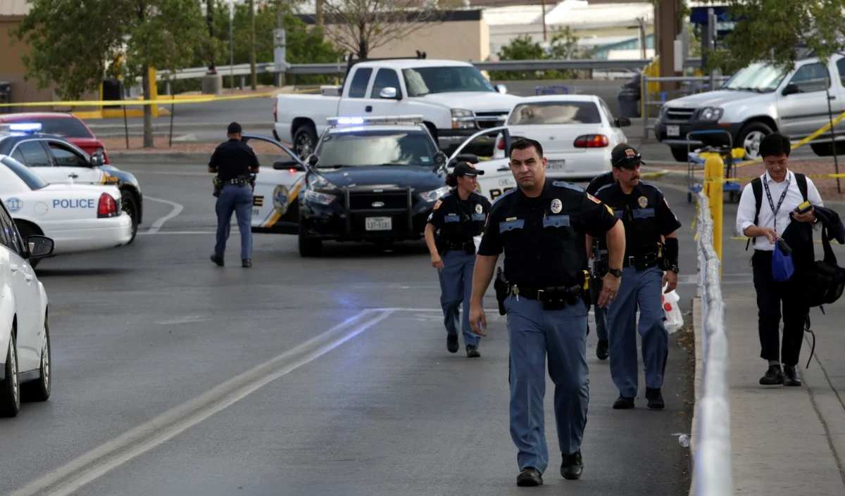 Honduras Shooting | होंडुरास में दो भीषण हमलों से मचा हड़कंप! 6 पुलिसकर्मियों सहित 25 लोगों की दर्दनाक हत्या Honduras Shooting | होंडुरास में दो भीषण हमलों से मचा हड़कंप! 6 पुलिसकर्मियों सहित 25 लोगों की दर्दनाक हत्या