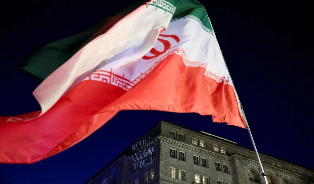 Iran-US Tension: IRGC की अमेरिका को सीधी धमकी, हमला हुआ तो Middle East से बाहर फैलेगा युद्ध Iran-US Tension: IRGC की अमेरिका को सीधी धमकी, हमला हुआ तो Middle East से बाहर फैलेगा युद्ध