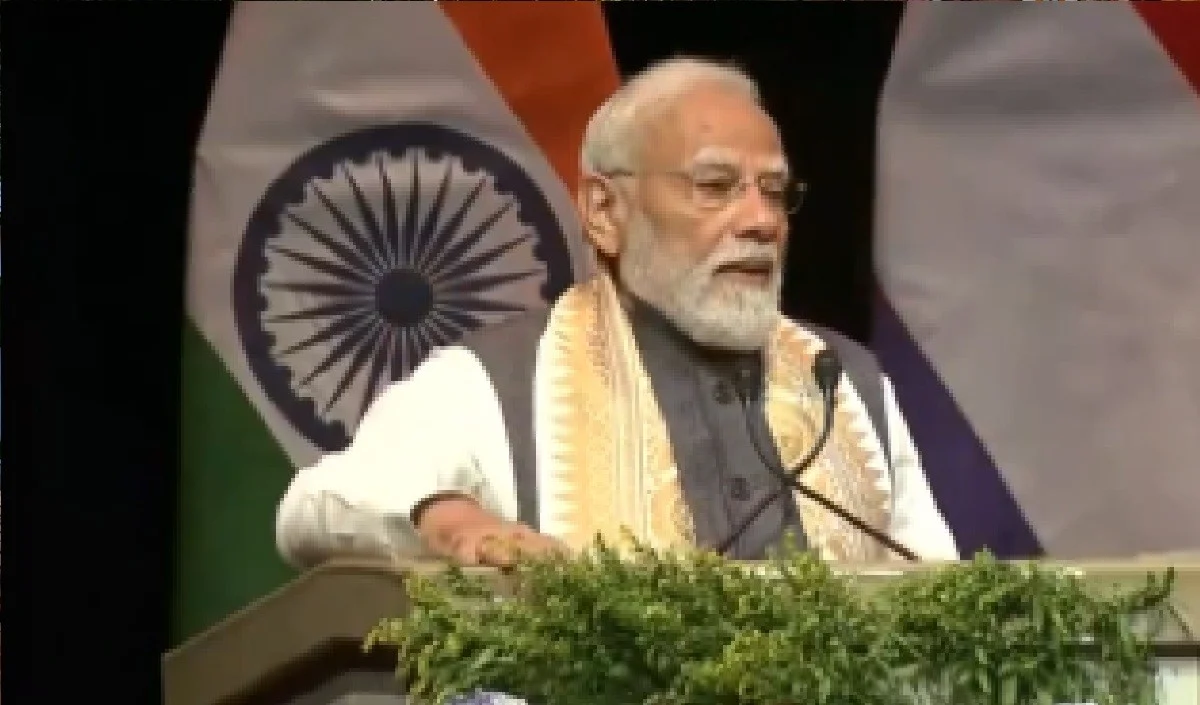 ओलंपिक की मेजबानी, AI और सेमीकंडक्टर क्रांति, भारत के लिए PM मोदी के वो 4 बड़े सपने, जो बदल देंगे ग्लोबल पॉवर! ओलंपिक की मेजबानी, AI और सेमीकंडक्टर क्रांति, भारत के लिए PM मोदी के वो 4 बड़े सपने, जो बदल देंगे ग्लोबल पॉवर!