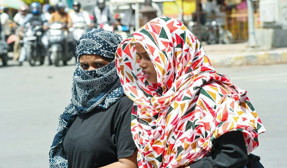 भारत में जानलेवा हुई गर्मी के साइड इफेक्ट्स समझिए, इसके कारण और बचाव के उपाय जानिए भारत में जानलेवा हुई गर्मी के साइड इफेक्ट्स समझिए, इसके कारण और बचाव के उपाय जानिए