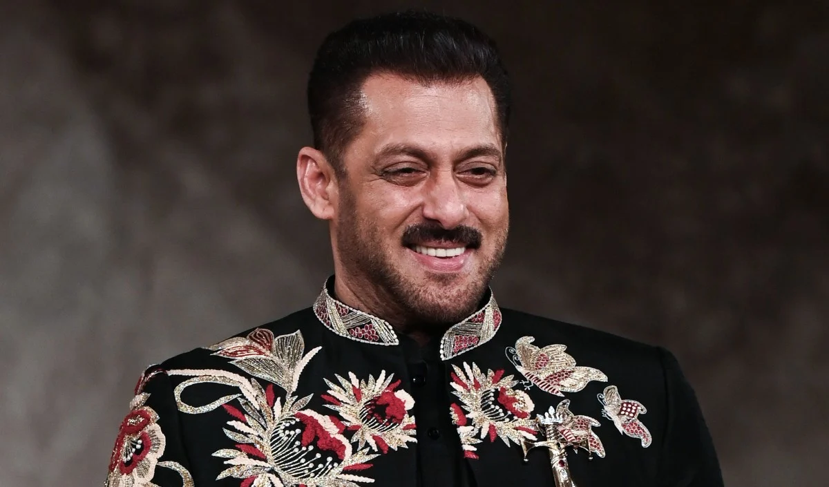 ‘मैंने जिंदगी में कभी कोई स्क्रिप्ट नहीं पढ़ी, बस लिखी है…’, Salman Khan ने अपने अनोखे स्टाइल से सबको चौंकाया 'मैंने जिंदगी में कभी कोई स्क्रिप्ट नहीं पढ़ी, बस लिखी है...', Salman Khan ने अपने अनोखे स्टाइल से सबको चौंकाया
