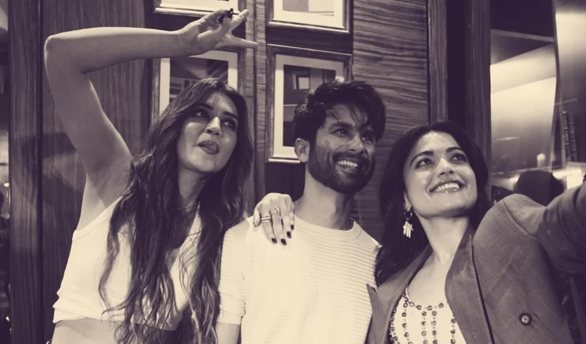 Cocktail 2 Trailer: Kriti और Rashmika के बीच फंसे Shahid या कुछ और है माजरा? Cocktail 2 Trailer: Kriti और Rashmika के बीच फंसे Shahid या कुछ और है माजरा?