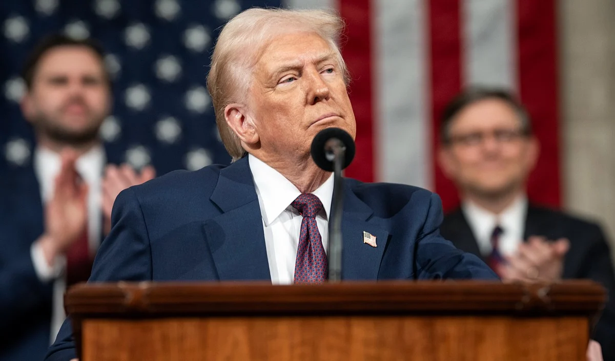 Donald Trump को बड़ा झटका! अमेरिकी संसद में ईरान के खिलाफ सैन्य कार्रवाई रोकने का प्रस्ताव पास, अपनों ने ही बदला पाला Donald Trump को बड़ा झटका! अमेरिकी संसद में ईरान के खिलाफ सैन्य कार्रवाई रोकने का प्रस्ताव पास, अपनों ने ही बदला पाला