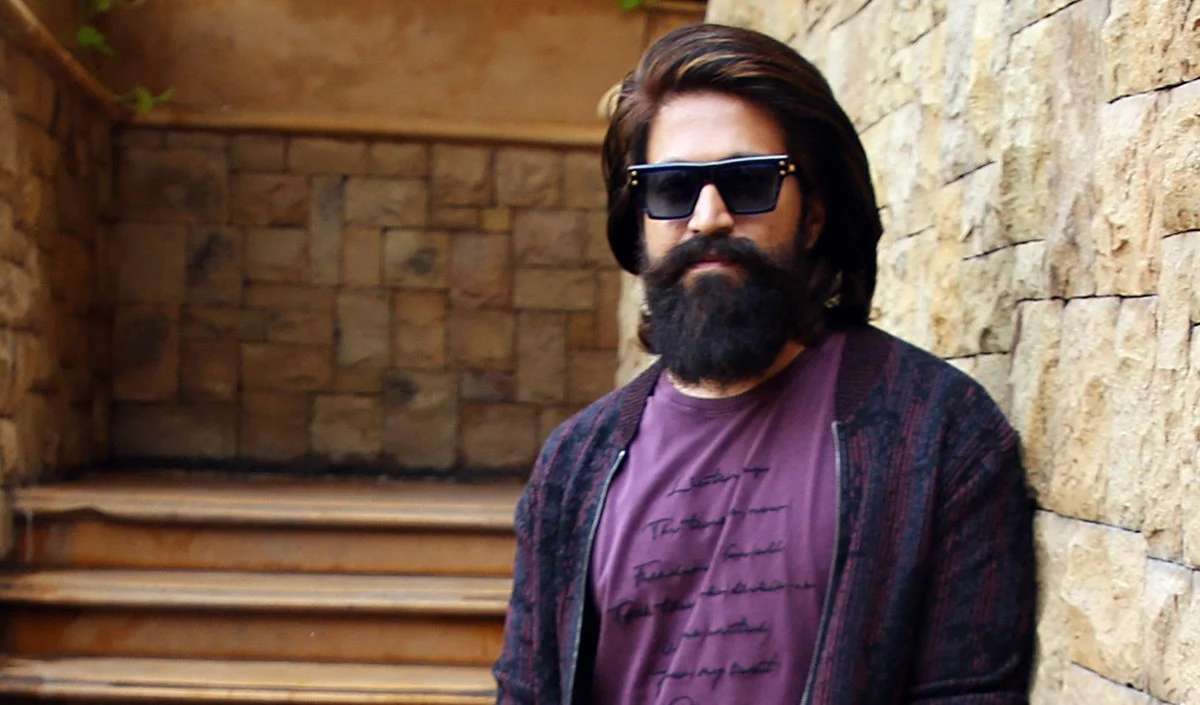 KGF स्टार Yash बने Shah Rukh-Virat के पड़ोसी, Alibag में 24 करोड़ की शानदार Property खरीदी KGF स्टार Yash बने Shah Rukh-Virat के पड़ोसी, Alibag में 24 करोड़ की शानदार Property खरीदी
