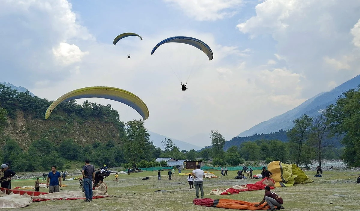 Manali Tour Plan: जून में भी बर्फ की चादर, Family Trip के लिए बना परफेक्ट हॉलिडे स्पॉट Manali Tour Plan: जून में भी बर्फ की चादर, Family Trip के लिए बना परफेक्ट हॉलिडे स्पॉट