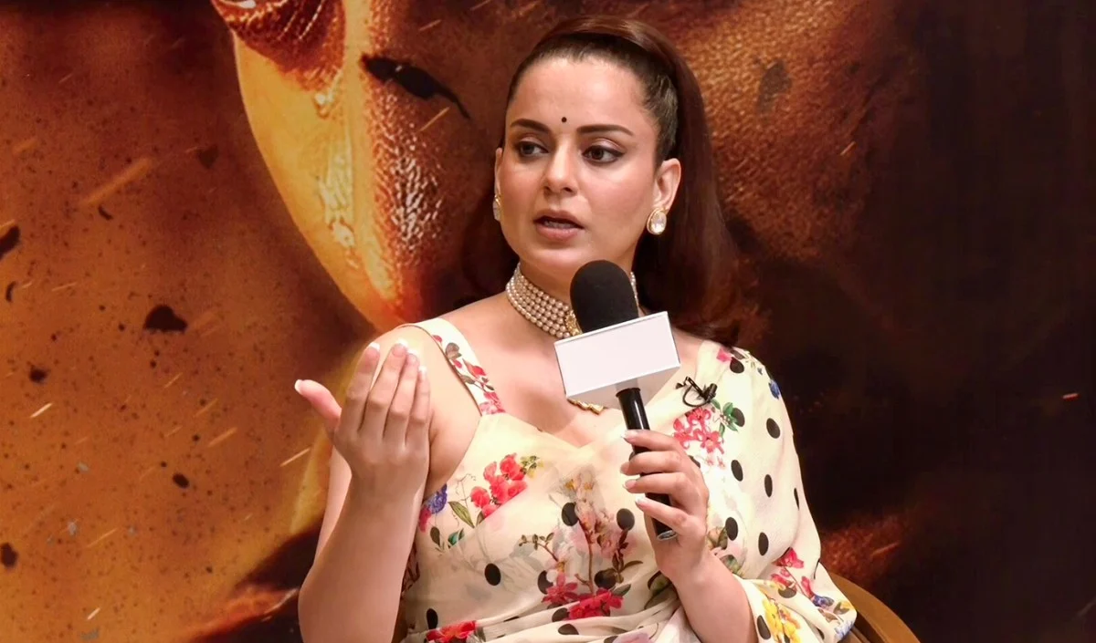 Mumbai में फिल्म Bharat Bhhagya Viddhaata के प्रमोशन के दौरान Kangana Ranaut ने दिया सनसनीखेज बयान Mumbai में फिल्म Bharat Bhhagya Viddhaata के प्रमोशन के दौरान Kangana Ranaut ने दिया सनसनीखेज बयान