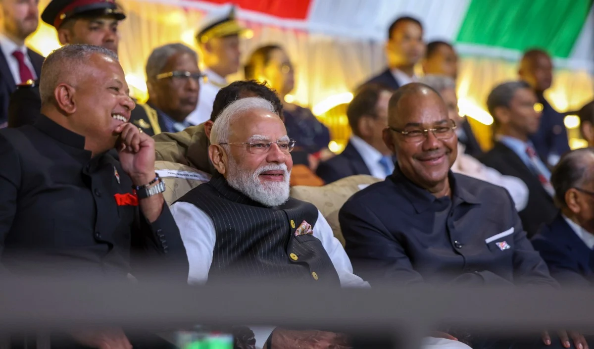 PM Modi Victoria Seychelles Visit | हिंद महासागर में भारत का बढ़ता दबदबा! रणनीतिक मोर्चे पर दुनिया मान रही लोहा, प्रधानमंत्री मोदी का संदेश PM Modi Victoria Seychelles Visit | हिंद महासागर में भारत का बढ़ता दबदबा! रणनीतिक मोर्चे पर दुनिया मान रही लोहा, प्रधानमंत्री मोदी का संदेश