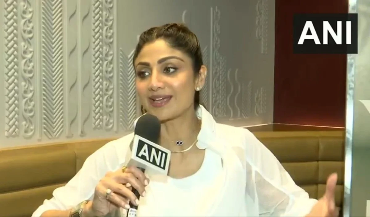 गुरुग्राम में Shilpa Shetty का योग शो, फिटनेस क्वीन ने बताया कैसे योग ने बदली उनकी जिंदगी गुरुग्राम में Shilpa Shetty का योग शो, फिटनेस क्वीन ने बताया कैसे योग ने बदली उनकी जिंदगी