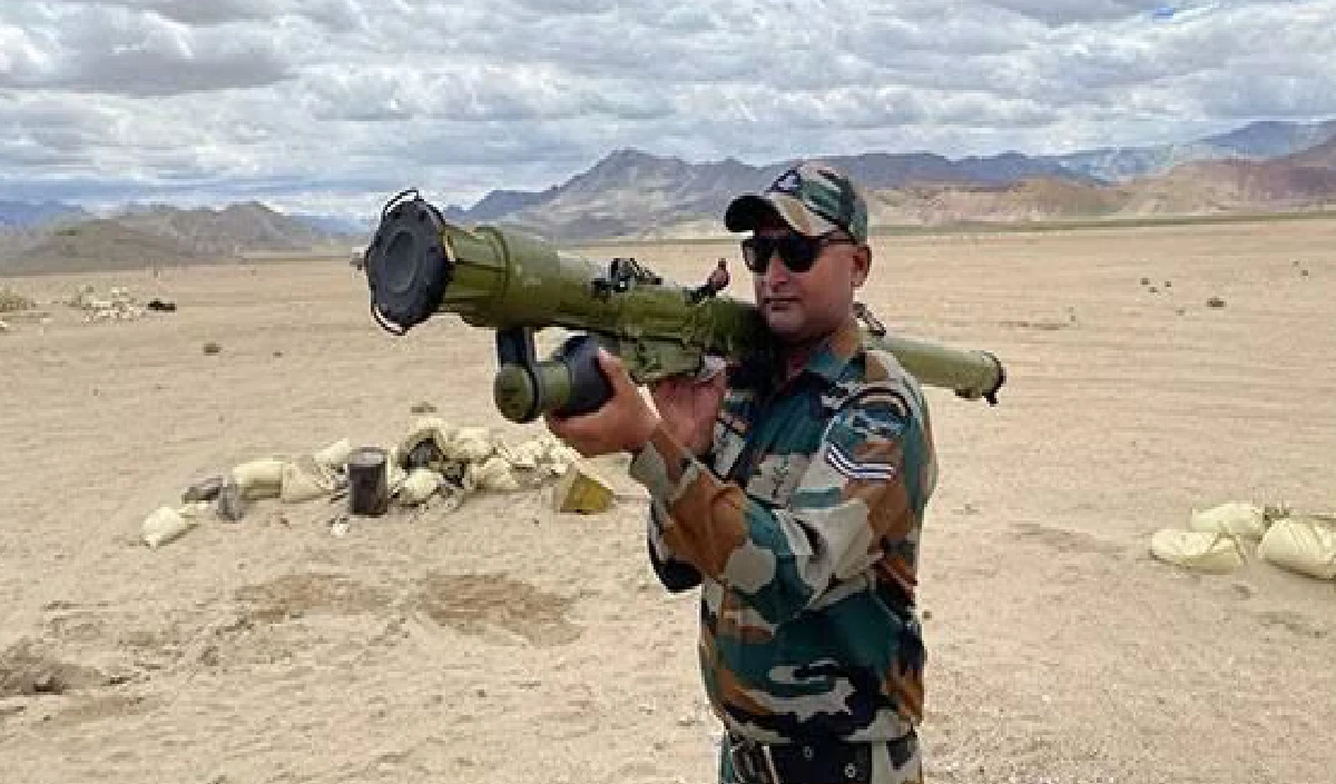 450 घातक रॉकेट लॉन्चर से सेना मचाएगी तबाही, LAC पर मचेगा हाहाकार 450 घातक रॉकेट लॉन्चर से सेना मचाएगी तबाही, LAC पर मचेगा हाहाकार