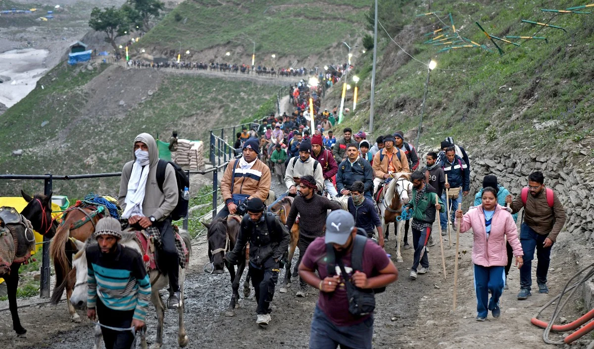 Amarnath Yatra 2026 पर जाने से पहले न करें ये गलती, Health Certificate समेत इन नियमों का रखें खास ध्यान Amarnath Yatra 2026 पर जाने से पहले न करें ये गलती, Health Certificate समेत इन नियमों का रखें खास ध्यान