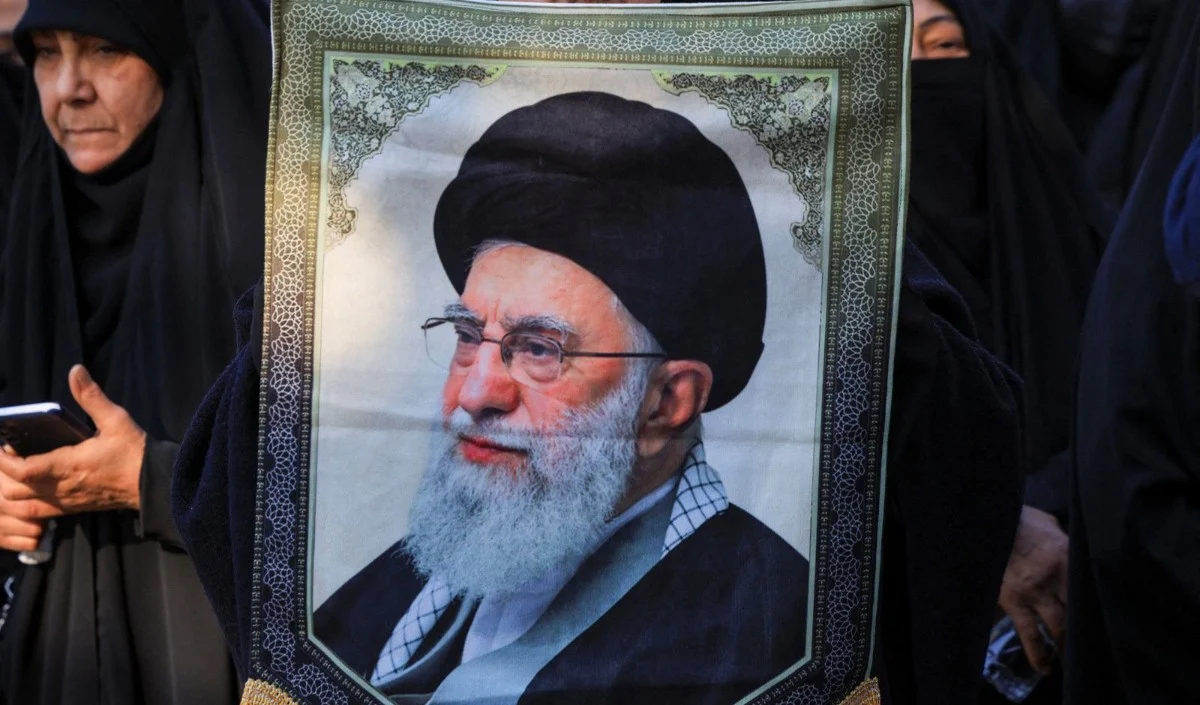 Ayatollah Khamenei के जनाजे में शामिल होंगे 20 मिलियन लोग, इजरायली खतरे के चलते नए सर्वोच्च नेता नहीं होंगे शामिल, भारत से उच्च स्तरीय दल रवाना Ayatollah Khamenei के जनाजे में शामिल होंगे 20 मिलियन लोग, इजरायली खतरे के चलते नए सर्वोच्च नेता नहीं होंगे शामिल, भारत से उच्च स्तरीय दल रवाना