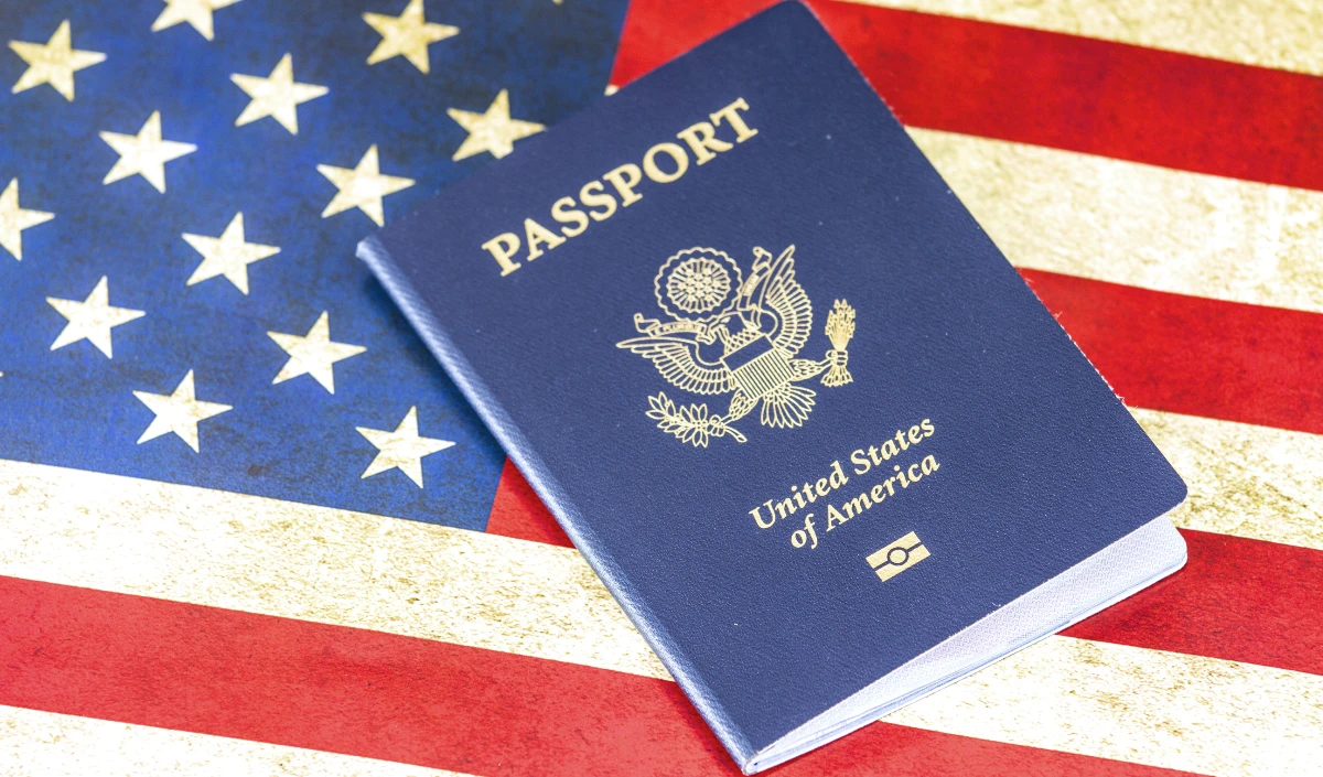 H-1B Visa धोखाधड़ी पर अमेरिका का बड़ा एक्शन: जांच के दायरे में कॉग्निज़ेंट जैसी दिग्गज IT कंपनियां; जानें भारतीय प्रोफेशनल्स पर क्या होगा असर H-1B Visa धोखाधड़ी पर अमेरिका का बड़ा एक्शन: जांच के दायरे में कॉग्निज़ेंट जैसी दिग्गज IT कंपनियां; जानें भारतीय प्रोफेशनल्स पर क्या होगा असर