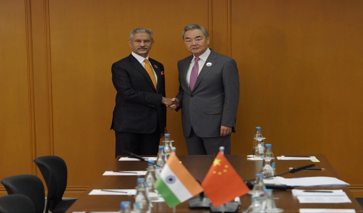 Jaishankar-Wang Yi Meeting: सीमा पर शांति के बिना सामान्य नहीं होंगे रिश्ते, जिनपिंग के मंत्री को सामने बिठा जयशंकर ने दिया साफ संदेश Jaishankar-Wang Yi Meeting: सीमा पर शांति के बिना सामान्य नहीं होंगे रिश्ते, जिनपिंग के मंत्री को सामने बिठा जयशंकर ने दिया साफ संदेश