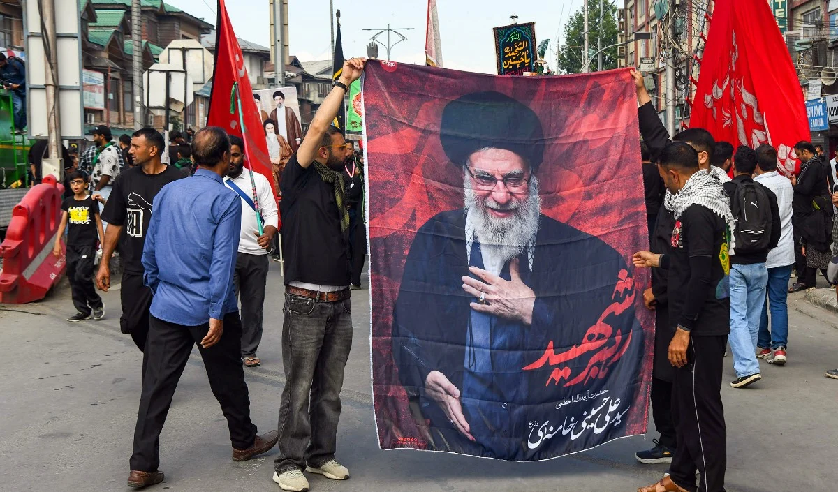 Khamenei के Funeral के बीच लौटे जनरल वाहिदी, Iran की नई पॉवर पॉलिटिक्स के क्या हैं संकेत? Khamenei के Funeral के बीच लौटे जनरल वाहिदी, Iran की नई पॉवर पॉलिटिक्स के क्या हैं संकेत?