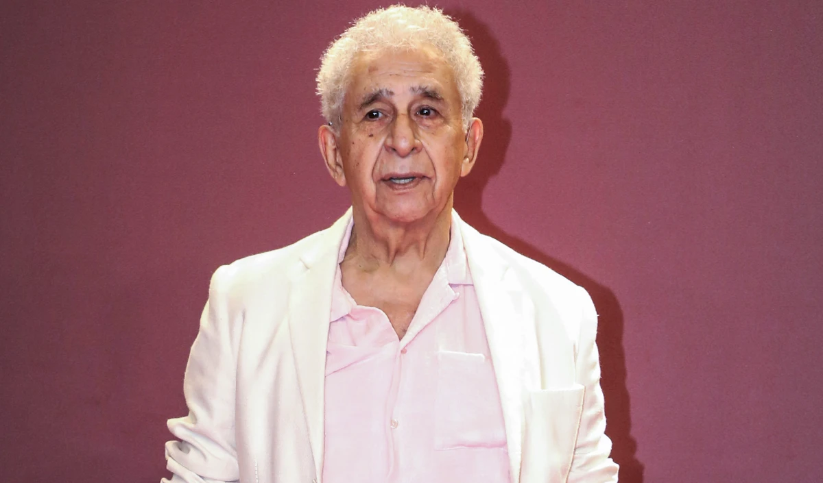 Naseeruddin Shah Birthday | बेबाक अंदाज़, खुद पर शक और अनकहे डरों से भरी उनकी किताब And Then One Day: A Memoir की दास्तान Naseeruddin Shah Birthday | बेबाक अंदाज़, खुद पर शक और अनकहे डरों से भरी उनकी किताब And Then One Day: A Memoir की दास्तान