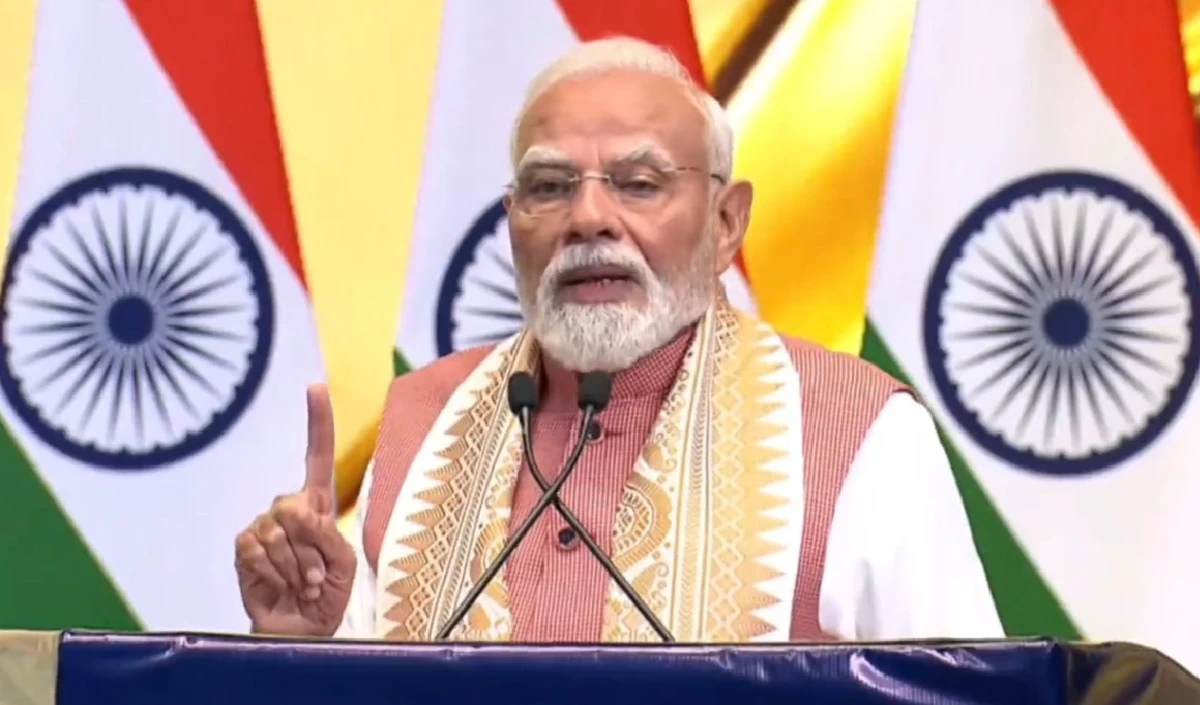 PM Modi Indonesia visit: भारतीय समुदाय से बोले पीएम मोदी, यहां Football जैसा ही भारत के लिए प्यार और जुनून है PM Modi Indonesia visit: भारतीय समुदाय से बोले पीएम मोदी, यहां Football जैसा ही भारत के लिए प्यार और जुनून है