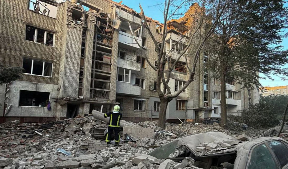 Russia-Ukraine War: 280 अटैक ड्रोन और मिसाइल बारिश से दहला यूक्रेन, Zelensky ने बताया ‘रूसी आतंक’ का खौफनाक मंजर Russia-Ukraine War: 280 अटैक ड्रोन और मिसाइल बारिश से दहला यूक्रेन, Zelensky ने बताया 'रूसी आतंक' का खौफनाक मंजर