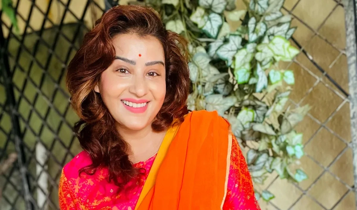 Sidharth Shukla पर पुराने बयान को लेकर घिरीं Shilpa Shinde, Social Media पर यूजर्स ने उठाए गंभीर सवाल Sidharth Shukla पर पुराने बयान को लेकर घिरीं Shilpa Shinde, Social Media पर यूजर्स ने उठाए गंभीर सवाल