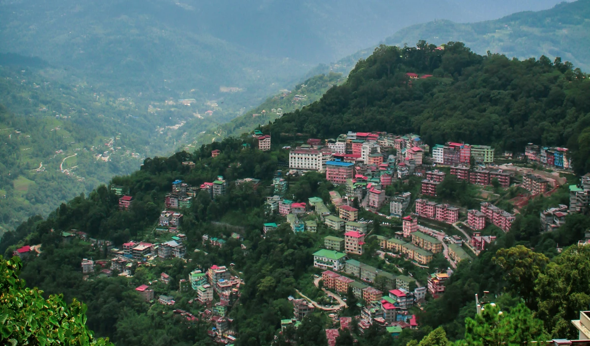 Sikkim Travel Guide: मॉनसून में IRCTC का बड़ा तोहफा, मात्र ₹18,610 में सिक्किम और Darjeeling की सैर का मौका Sikkim Travel Guide: मॉनसून में IRCTC का बड़ा तोहफा, मात्र ₹18,610 में सिक्किम और Darjeeling की सैर का मौका