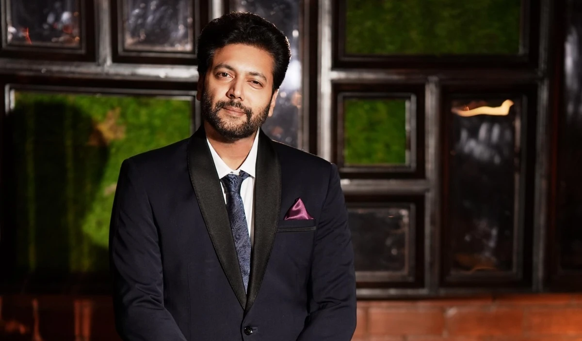 एक्टर Ravi Mohan के घर लाखों की चोरी, 2.5 लाख कैश के साथ ड्राइवर गिरफ्तार, 10 लाख का डायमंड नेकलेस अब भी गायब एक्टर Ravi Mohan के घर लाखों की चोरी, 2.5 लाख कैश के साथ ड्राइवर गिरफ्तार, 10 लाख का डायमंड नेकलेस अब भी गायब