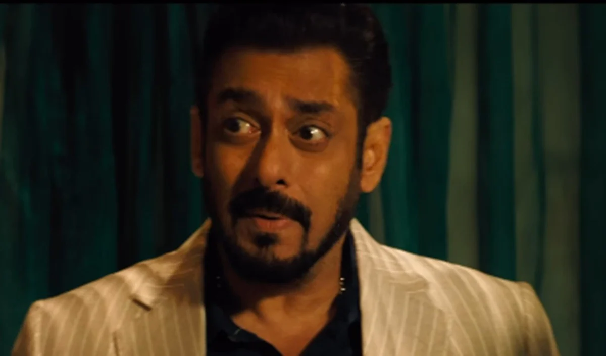 7 Dogs Movie Review | धमाकेदार एक्शन, इंटरनेशनल लोकेशन्स और सलमान-संजय का स्वैग, जानिए कैसी है यह मेगा-थ्रिलर 7 Dogs Movie Review | धमाकेदार एक्शन, इंटरनेशनल लोकेशन्स और सलमान-संजय का स्वैग, जानिए कैसी है यह मेगा-थ्रिलर
