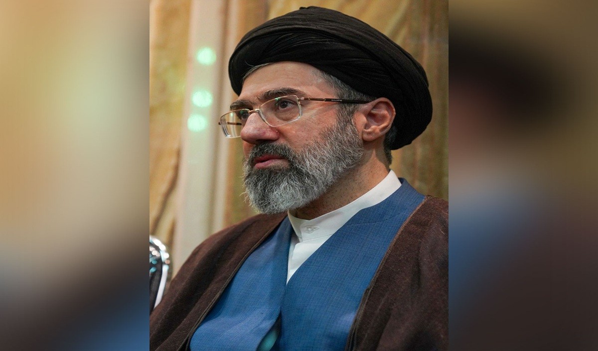 America और Israel के दबाव के खिलाफ Iran का Economic Roadmap; Ayatollah Khamenei ने दिया आत्मनिर्भरता का मंत्र America और Israel के दबाव के खिलाफ Iran का Economic Roadmap; Ayatollah Khamenei ने दिया आत्मनिर्भरता का मंत्र