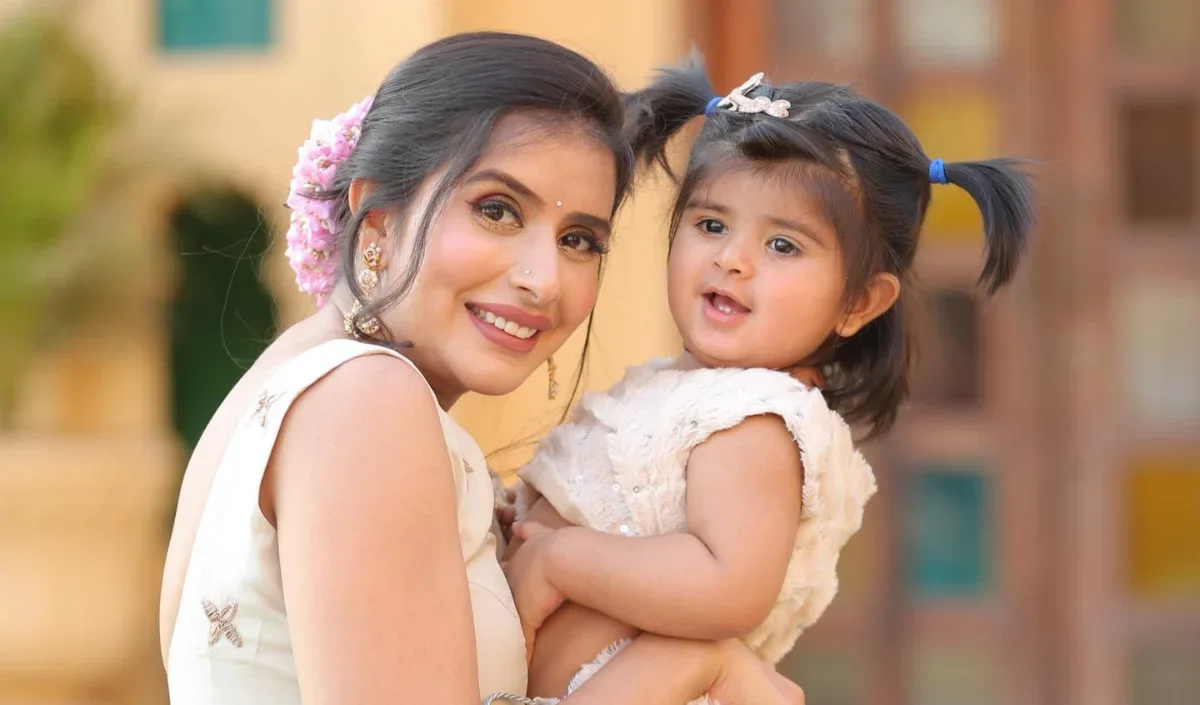 Charu Asopa ने बेटी जियाना को दादा-दादी से मिलने से रोकने के आरोपों पर तोड़ी चुप्पी, बिजनेस स्ट्रगल पर भी बोलीं Charu Asopa ने बेटी जियाना को दादा-दादी से मिलने से रोकने के आरोपों पर तोड़ी चुप्पी, बिजनेस स्ट्रगल पर भी बोलीं