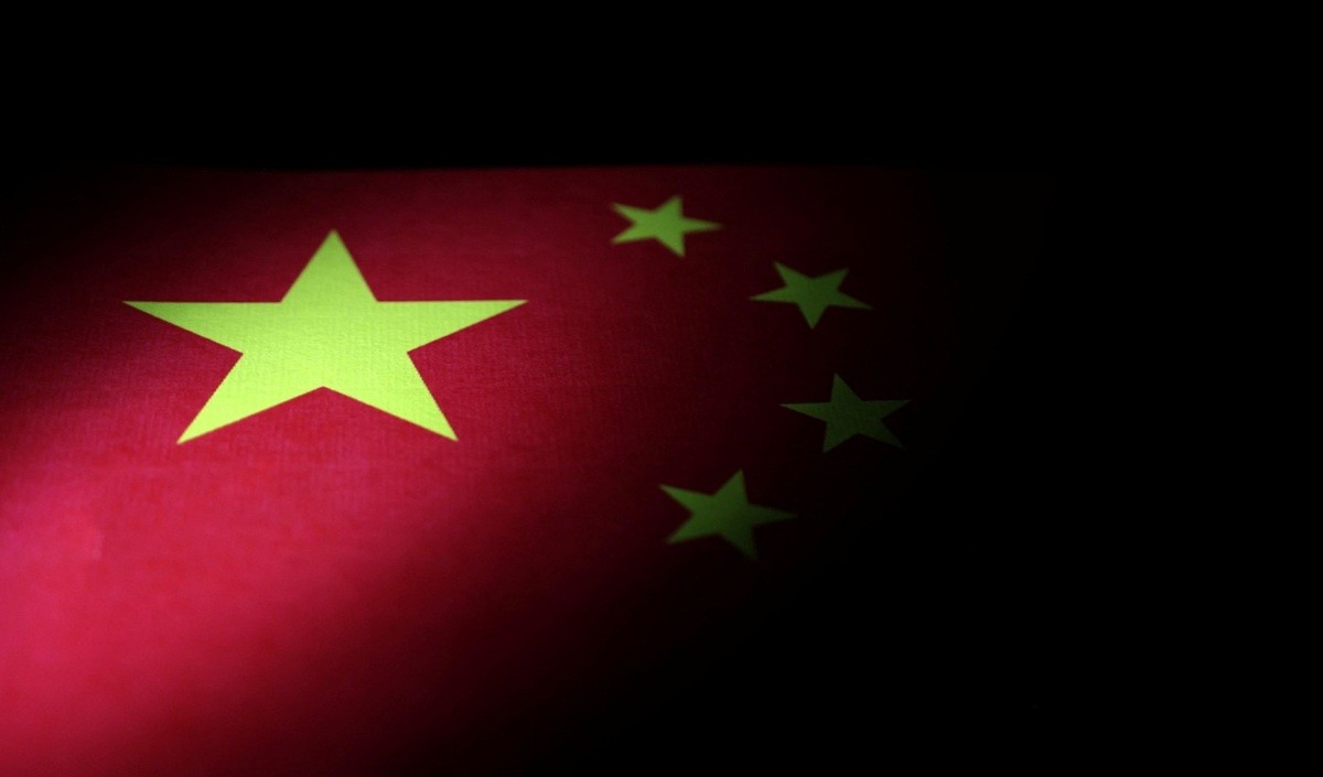 Hong Kong में लोकतंत्र की मांग अब ‘अपराध’? China के National Security Law के तहत एक्टिविस्ट दोषी करार Hong Kong में लोकतंत्र की मांग अब 'अपराध'? China के National Security Law के तहत एक्टिविस्ट दोषी करार