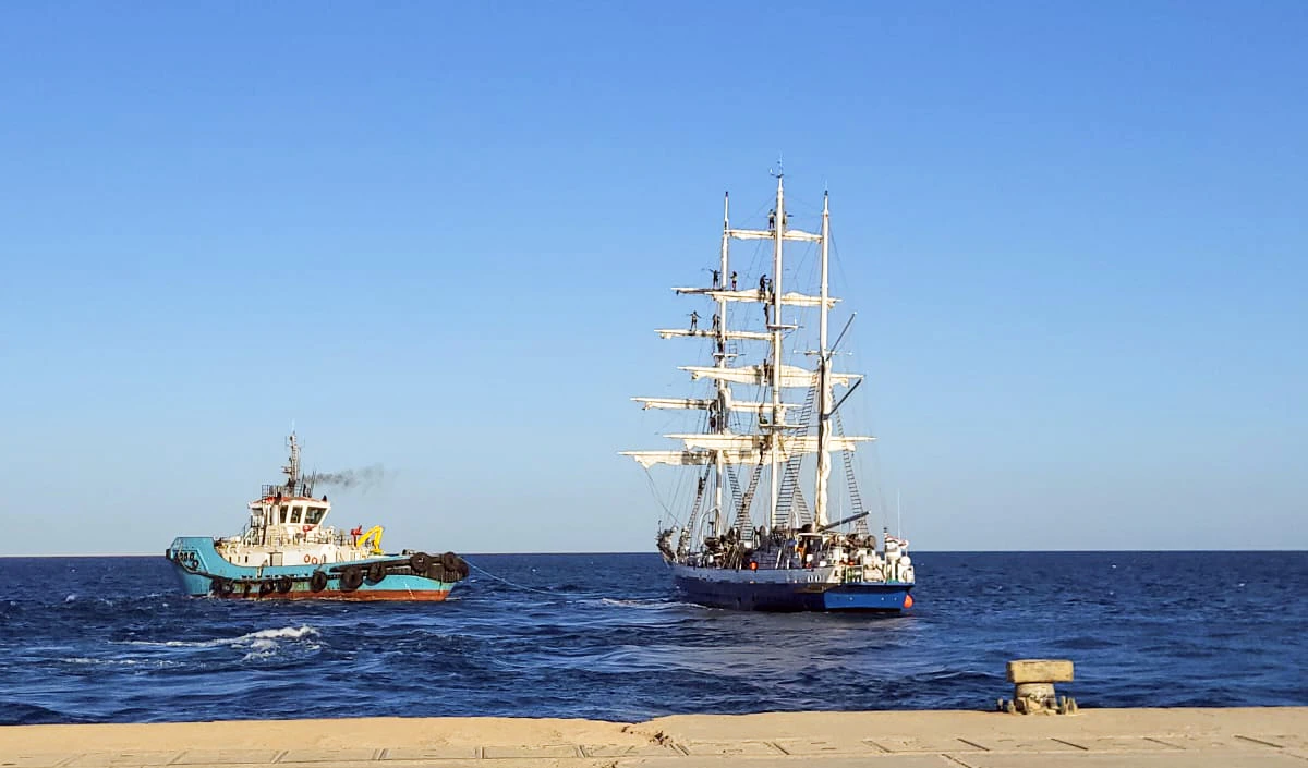 Indian Cargo Ship Attack | Red Sea में भारतीय कार्गो जहाज़ पर हमला, डूबने के बाद 13 भारतीयों को सुरक्षित बचाया गया, विदेश मंत्रालय ने जताई सख्त आपत्ति Indian Cargo Ship Attack | Red Sea में भारतीय कार्गो जहाज़ पर हमला, डूबने के बाद 13 भारतीयों को सुरक्षित बचाया गया, विदेश मंत्रालय ने जताई सख्त आपत्ति