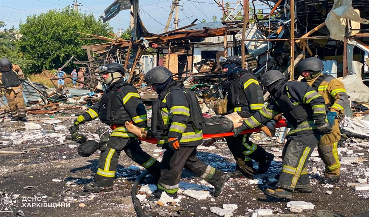 Kharkiv में Russian Attack ने मचाई भारी तबाही, 10 की मौत पर Zelenskyy बोले- रूस को मिलेगा करारा जवाब Kharkiv में Russian Attack ने मचाई भारी तबाही, 10 की मौत पर Zelenskyy बोले- रूस को मिलेगा करारा जवाब