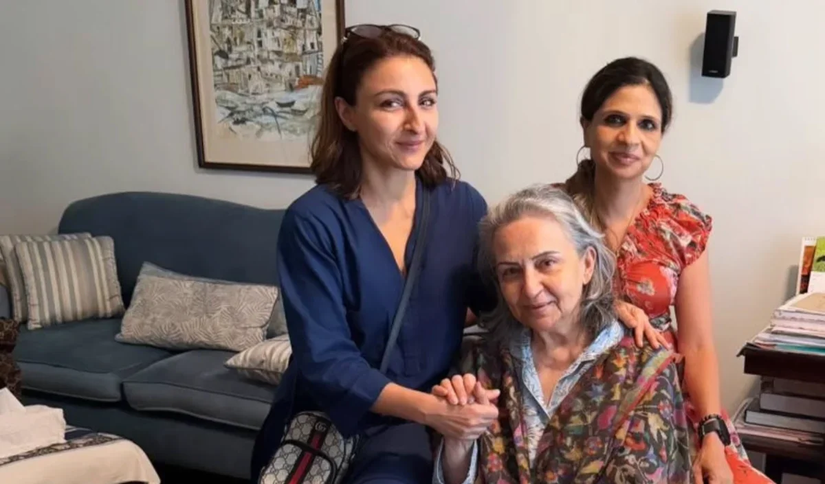 Sharmila Tagore ने बच्चों को सिखाया इस्लाम, किसी खास धार्मिक सोच को बच्चों पर नहीं थोपा Sharmila Tagore ने बच्चों को सिखाया इस्लाम, किसी खास धार्मिक सोच को बच्चों पर नहीं थोपा