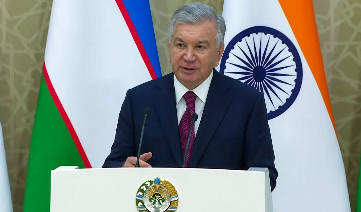 Shavkat Mirziyoyev ने PM Modi की जमकर तारीफ की, बोले- भारत की तरक्की आपके नेतृत्व से जुड़ी है Shavkat Mirziyoyev ने PM Modi की जमकर तारीफ की, बोले- भारत की तरक्की आपके नेतृत्व से जुड़ी है