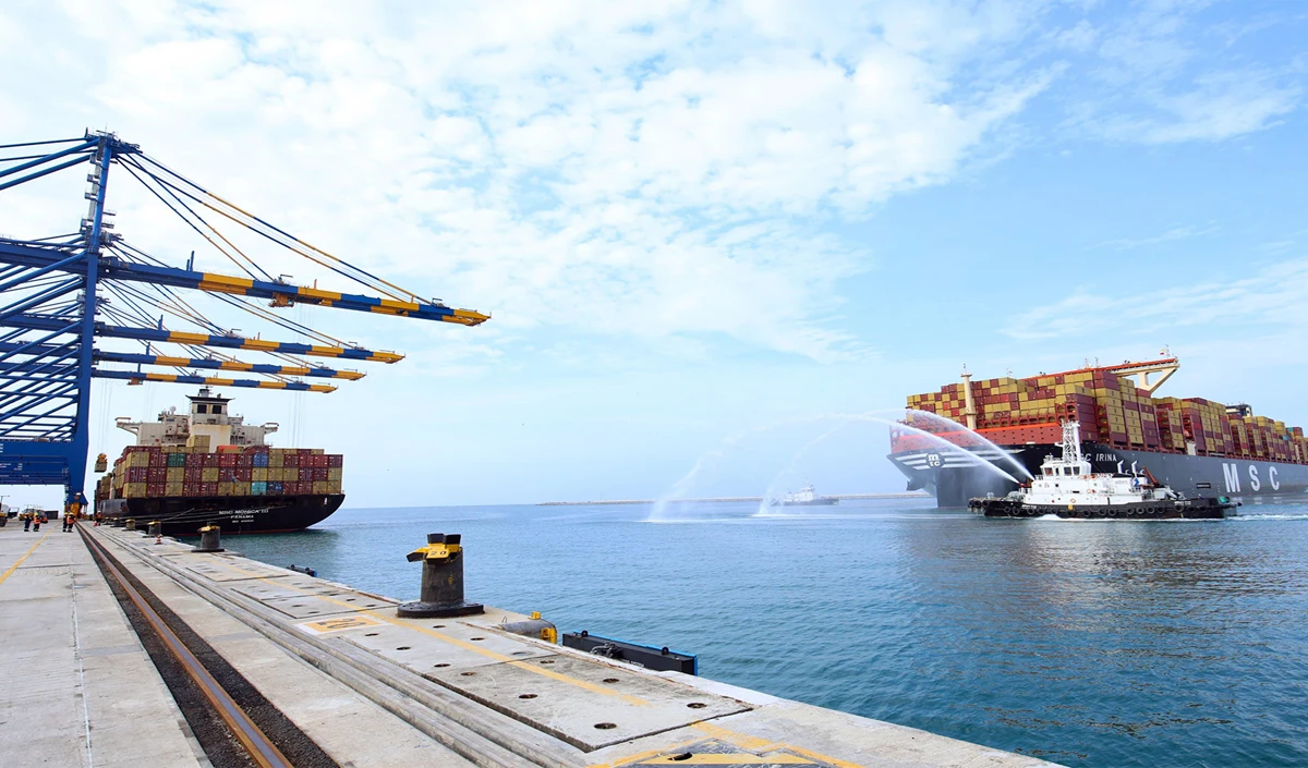 Strait of Hormuz पर Iran-Oman के बीच ऐतिहासिक समझौता, US Sanctions के बीच क्या बदलेगी दुनिया की सूरत? Strait of Hormuz पर Iran-Oman के बीच ऐतिहासिक समझौता, US Sanctions के बीच क्या बदलेगी दुनिया की सूरत?