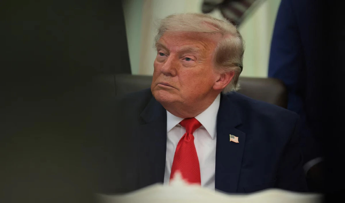 WSJ की सनसनीखेज रिपोर्ट, President Donald Trump ने Iran पर सैन्य हमले का दिया आदेश WSJ की सनसनीखेज रिपोर्ट, President Donald Trump ने Iran पर सैन्य हमले का दिया आदेश