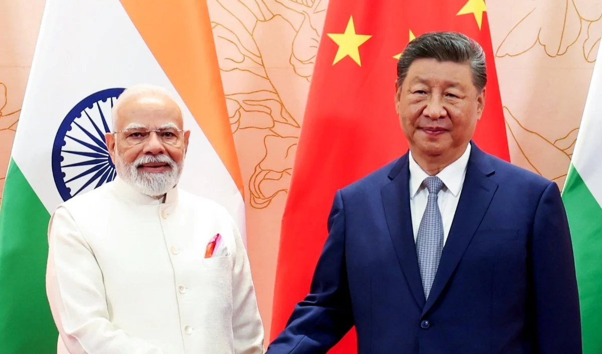 BRICS Summit में PM मोदी और शी जिनपिंग के बीच बातचीत से पहले चीन का ‘अच्छे पड़ोसी’ वाला संदेश BRICS Summit में PM मोदी और शी जिनपिंग के बीच बातचीत से पहले चीन का 'अच्छे पड़ोसी' वाला संदेश