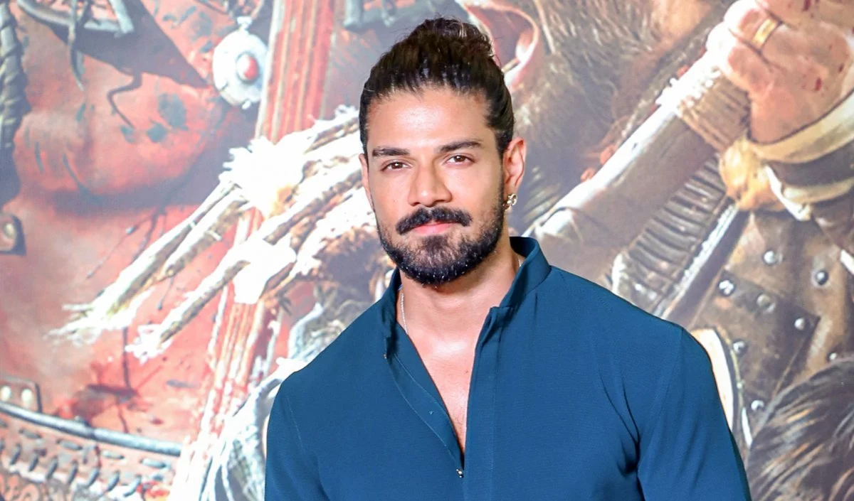 Bollywood Wrap-up | Disha Salian case में नाम घसीटे जाने पर भड़के Sooraj Pancholi, उधर बॉक्स ऑफिस पर 280 करोड़ पार कर ‘हनुमान अंश’ ने रचा इतिहास! Bollywood Wrap-up | Disha Salian case में नाम घसीटे जाने पर भड़के Sooraj Pancholi, उधर बॉक्स ऑफिस पर 280 करोड़ पार कर 'हनुमान अंश' ने रचा इतिहास!