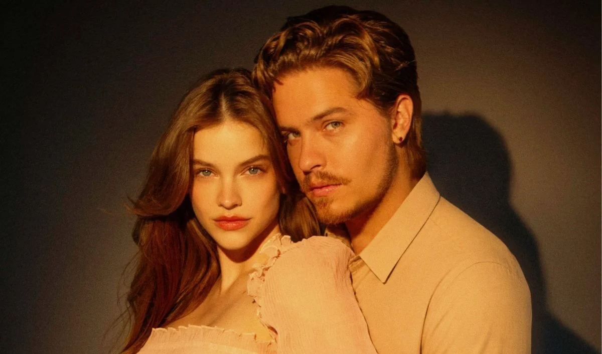 Dylan Sprouse और Barbara Palvin बने माता-पिता, ‘लेबर डे’ पर घर आई नन्हीं ‘राजकुमारी’, पहली क्यूट तस्वीर वायरल! Dylan Sprouse और Barbara Palvin बने माता-पिता, 'लेबर डे' पर घर आई नन्हीं 'राजकुमारी', पहली क्यूट तस्वीर वायरल!