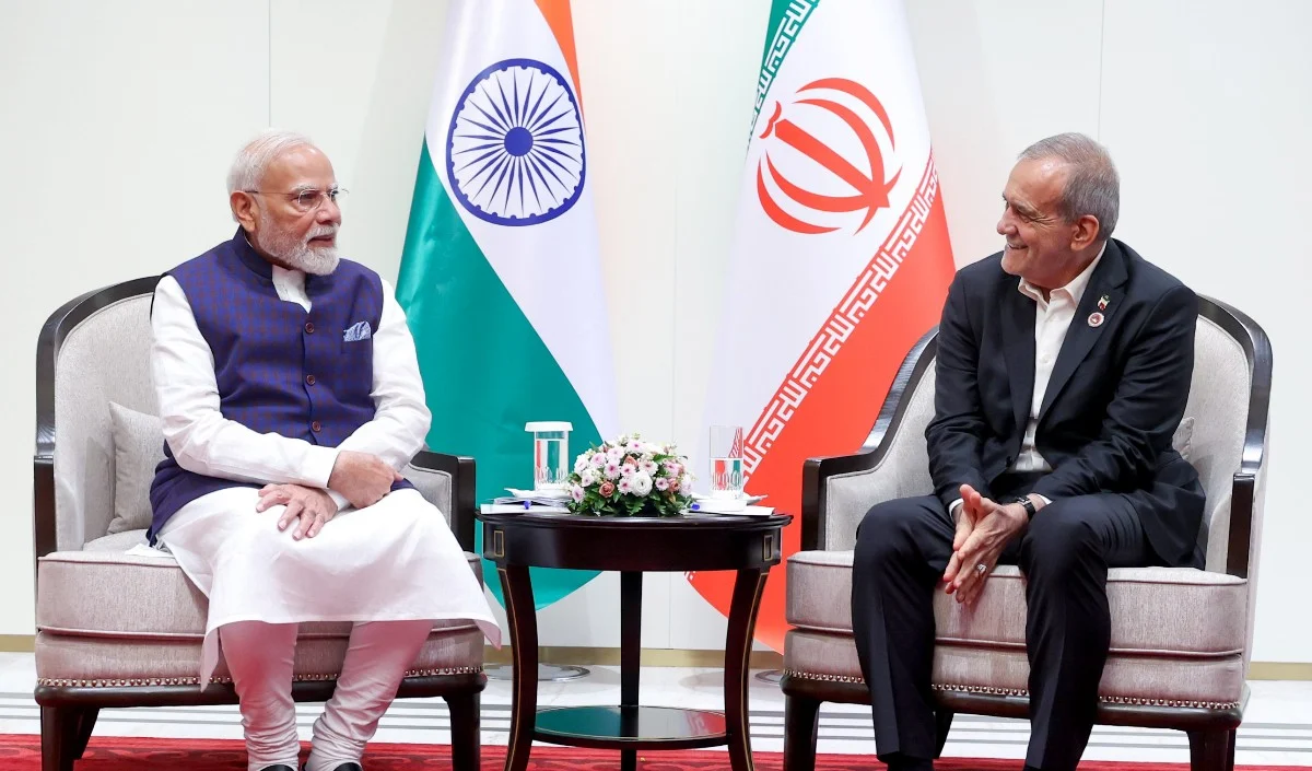India-Iran Relations | पश्चिम एशिया में तनाव के बीच भारत आ रहे ईरानी राष्ट्रपति पेज़ेशकियन, चाबहार पोर्ट और व्यापारिक विस्तार पर बनेगी बात? India-Iran Relations | पश्चिम एशिया में तनाव के बीच भारत आ रहे ईरानी राष्ट्रपति पेज़ेशकियन, चाबहार पोर्ट और व्यापारिक विस्तार पर बनेगी बात?